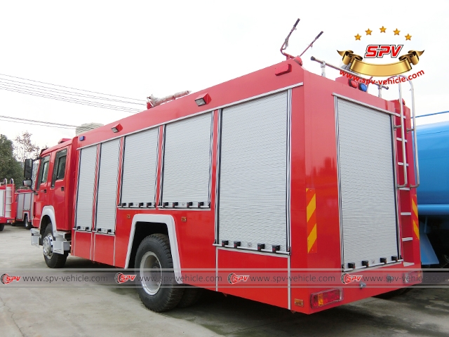 Left Back View of Fire Fighting Equipment-HOWO 